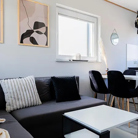 Leśne Zacisze - Z Basenem * Jastrzębia Góra