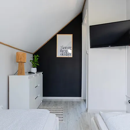 Leśne Zacisze - Z Basenem * Jastrzębia Góra