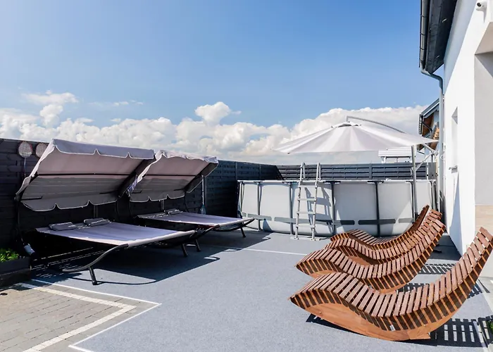 Lesne Zacisze - Z Sauna I Basenem Деревянный коттедж *