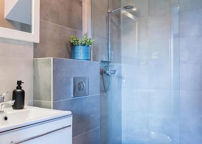 Lesne Zacisze - Z Sauna I Basenem Деревянный коттедж *