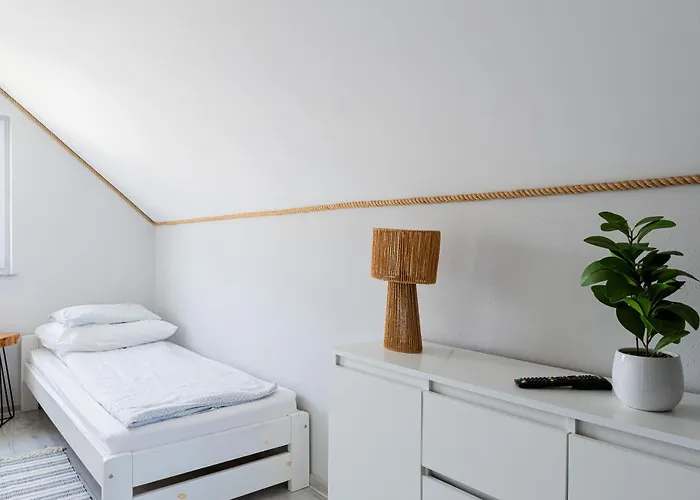 Деревянный коттедж Lesne Zacisze - Z Sauna I Basenem Ястшембя-Гура