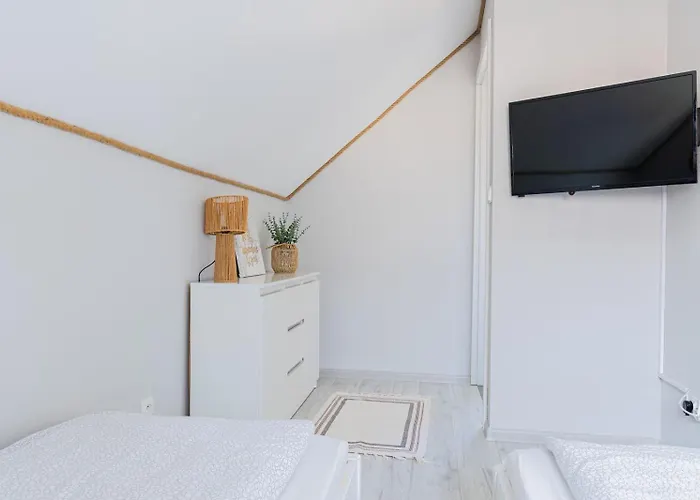 Деревянный коттедж Lesne Zacisze - Z Sauna I Basenem Ястшембя-Гура